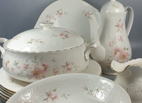 Royal albert breath spring - albert, of